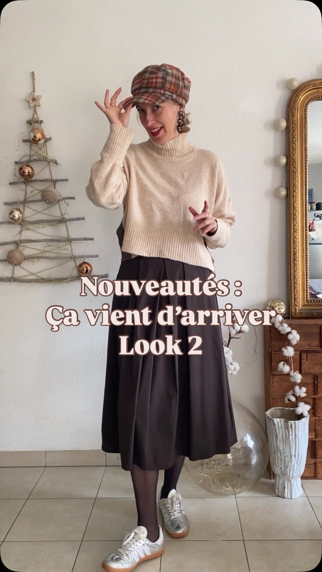Un look de fêtes… version douce 🤎

La jupe fluide apporte de l’élégance,
le pull réchauffe,
et la silhouette reste simple, facile, naturelle.

À porter pour un repas de famille,
une soirée entre amis,
mais aussi au quotidien, sans se poser de questions.

Chez Shop by Clo,
j’aime proposer des vêtements qu’on enfile pour les moments importants,
et qu’on continue de porter quand la fête est finie.

Disponible en boutique et sur l’e-shop ✨
www.shopbyclo.fr
~
#newco #nouvelle_collection #johannaparis #shopbyclo