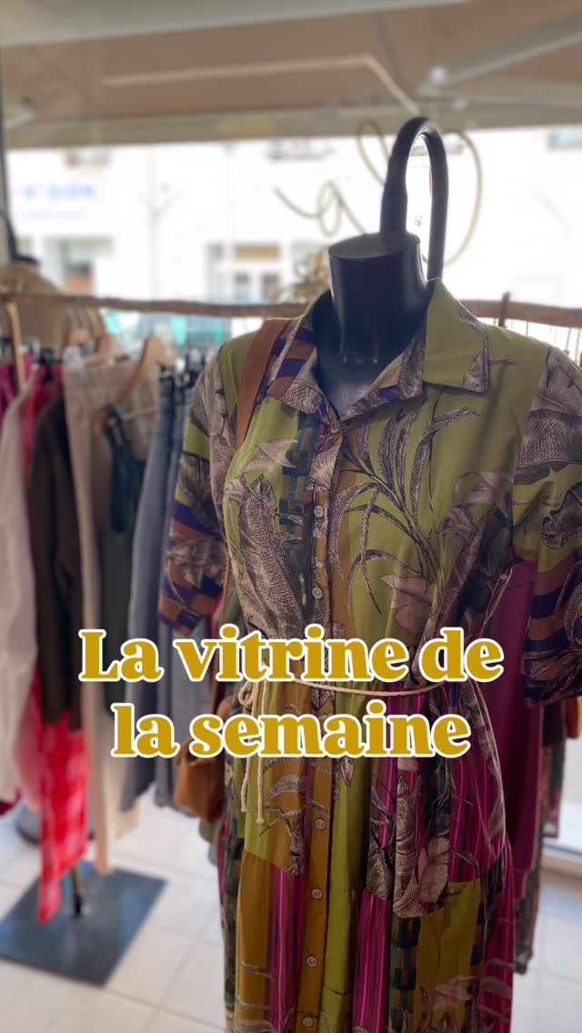 ✨LA VITRINE DE LA SEMAINE✨
.
Dernière semaine de vacances, et encore un beau soleil de quoi en profiter pour venir faire votre shopping 🛍️ 
.
Cette nouvelle vitrine se compose d’une robe chemisier en coton, et d’un ensemble @johanna_paris_ 🤩
.
📍Shop by Clo
3 bis rue des estivants 
85270 Sion sur l’océan 
~
#modefemme #johannaparis #sgxv #shopbyclo