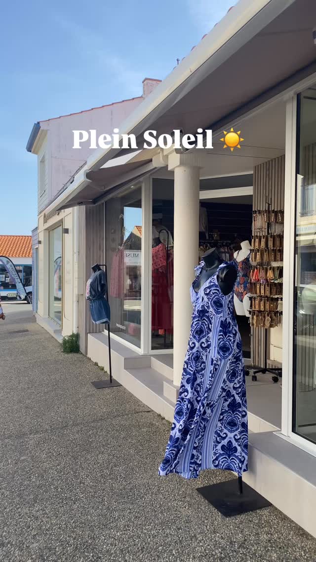 Des pois, du rouge, du rose… et ce soleil qu’on attendait tant ☀️❤️

Cette fin de semaine, la vitrine voit la vie en couleur avec LA tendance qu’on adore : les pois.
Version robe courte ultra féminine ou look jupe + tee-shirt plein de pep’s… impossible de choisir.

Et franchement, quoi de mieux qu’un week-end de 3 jours pour venir faire le plein de nouveautés ? ✨

La boutique vous attend avec des looks qui sentent bon l’été, les terrasses, les vacances… et les compliments 😏

Alors, team robe ou team jupe ? 
📍Shop by clo 
3 bis rue des estivants à Sion sur l’océan 
www.shopbyclo.fr
~