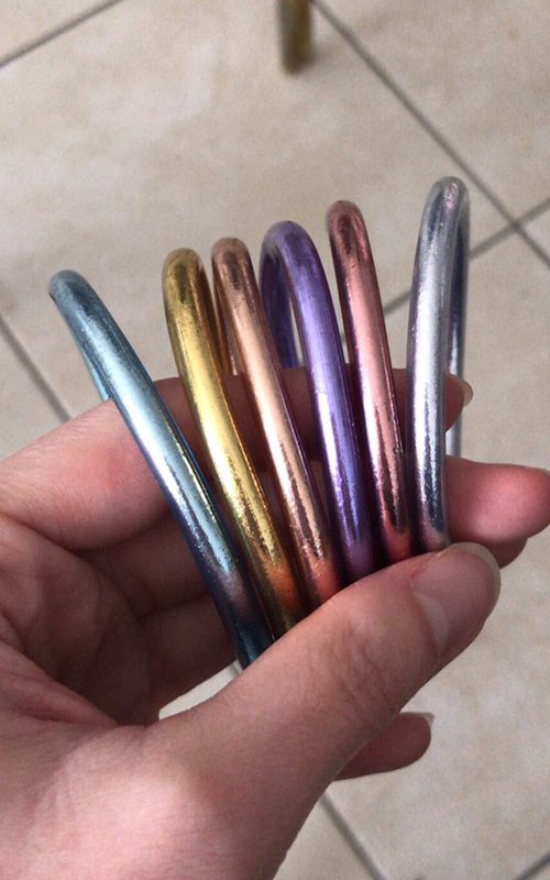 Lot De 5 Bracelets Bouddhistes - Joncs Semi-rigides - Tube Plastique Bleu - Neufs