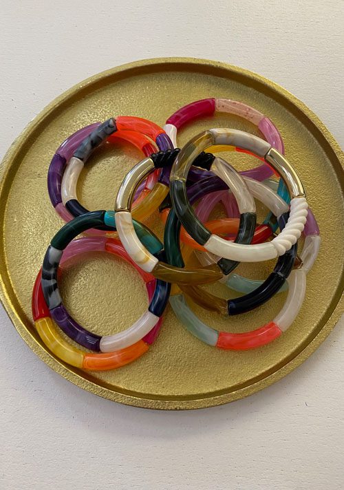 Bracelets élastiques en perles colorées, Philippine et tubes dorés