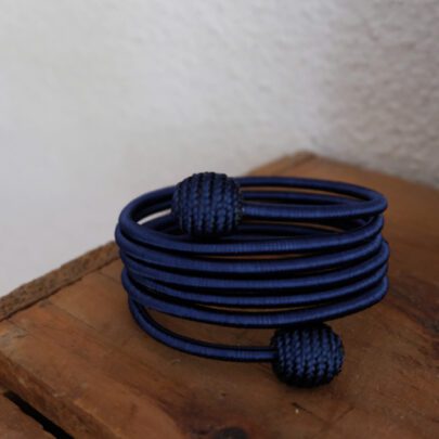 Bracelet spiral soie bleu marine