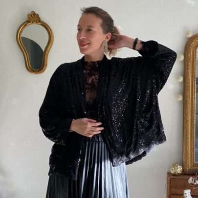 Veste kimono à sequins noirs