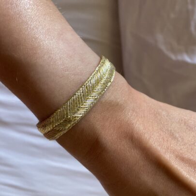 Bracelet en soie doré Modèle épi