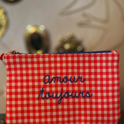 Pochette vichy brodée