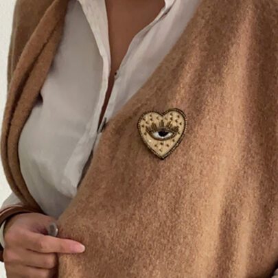 Broche coeur brodée oeil