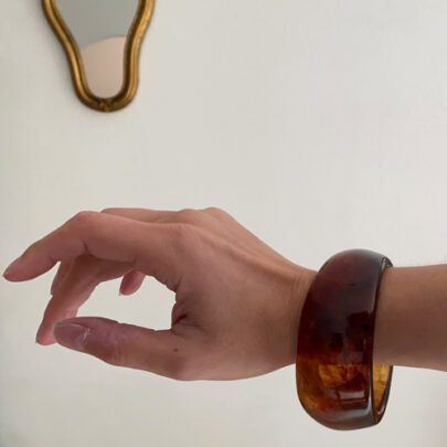 Bracelet jonc en résine effet ambre
