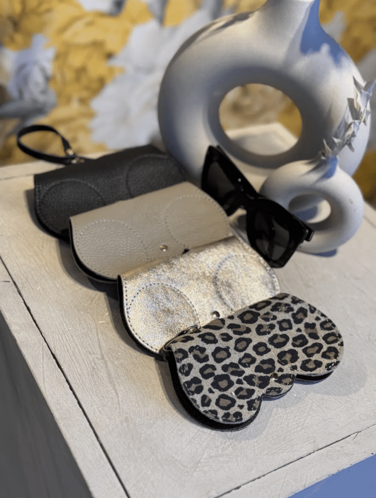 Etui à lunettes en cuir