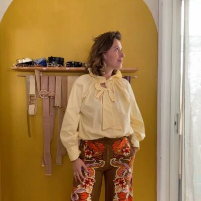 Chemise lavalière jaune pâle