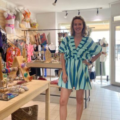 Robe courte à rayures