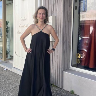 Robe longue satinée bretelles perles