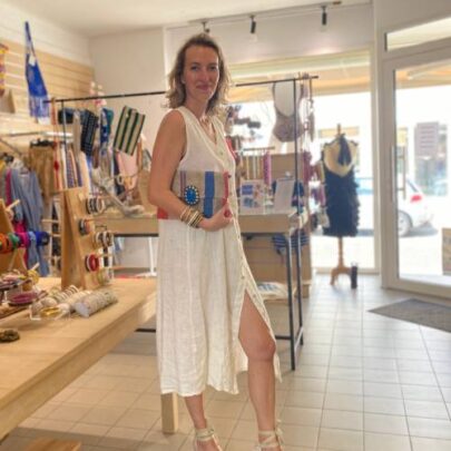 Robe midi lin sans manche boutonnée