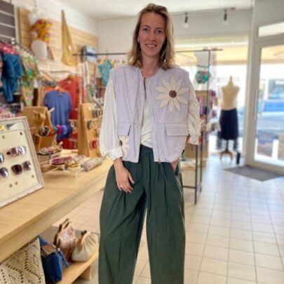 Veste oversize sans manche broderies fleurs