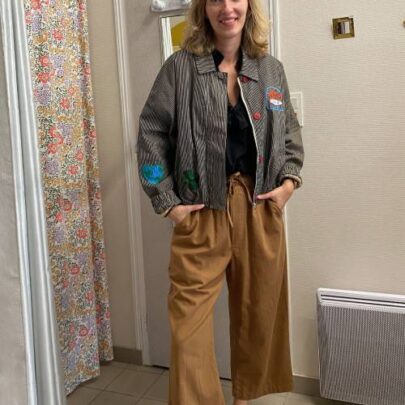 Blouson oversize rayé à patchs – Johanna Paris
