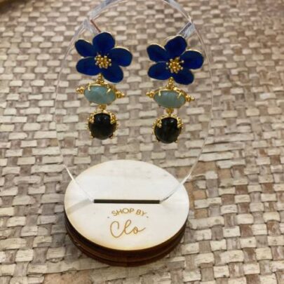 Boucles d’oreilles pendantes fleurs & pierres