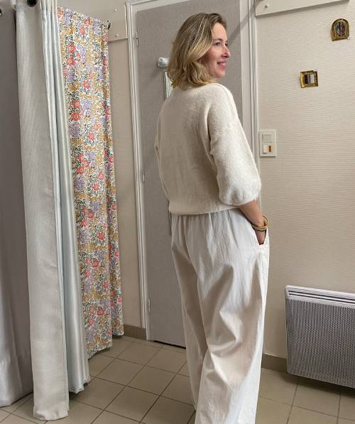 pull-manches-trois-quart-fleurs-ecru-johanna-paris_1