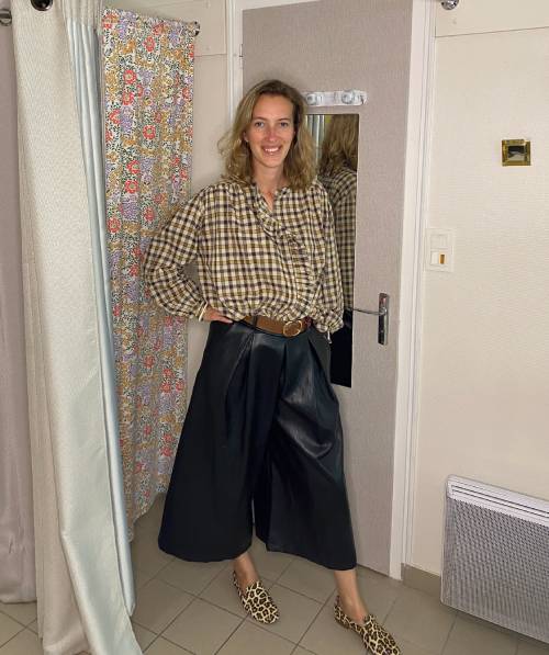 jupe-culotte-similicuir-noir-johanna-paris_1
